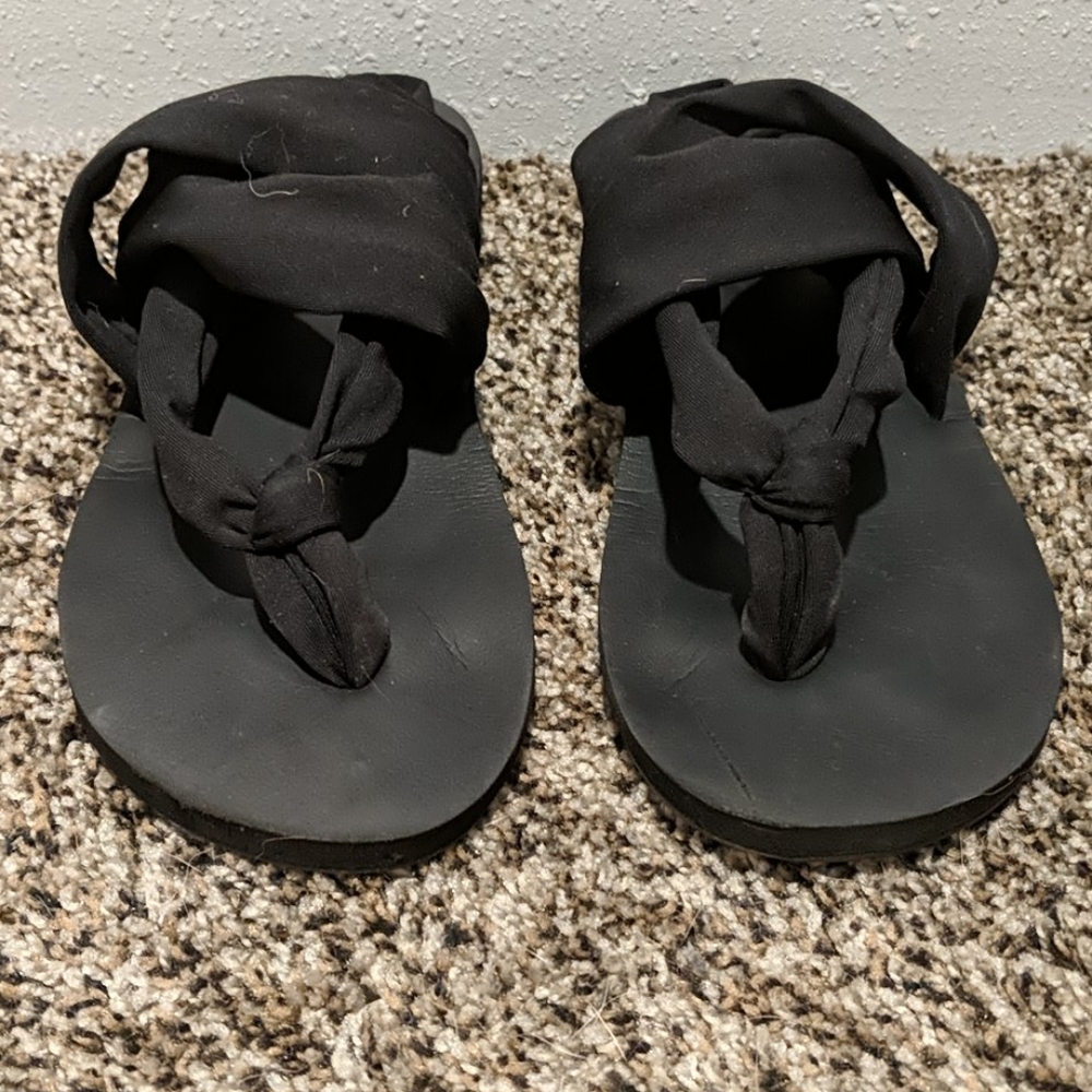 Shadi Strappy Flip Flop - free if bundled